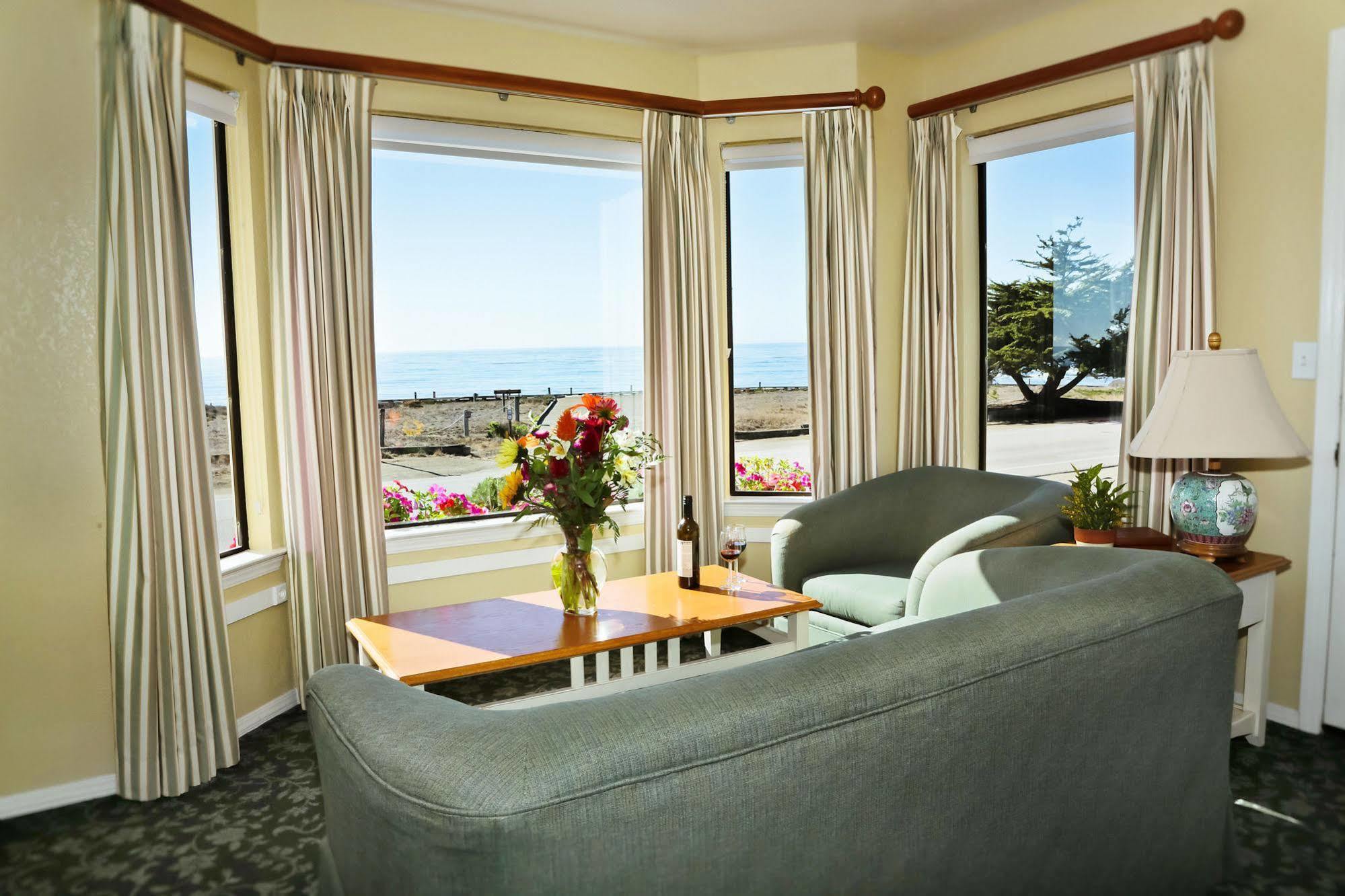 Hotel White Water